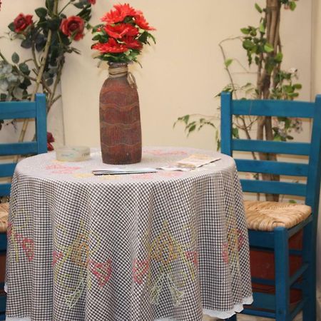 MmeBassia Bed & Breakfast Chania  Bagian luar foto