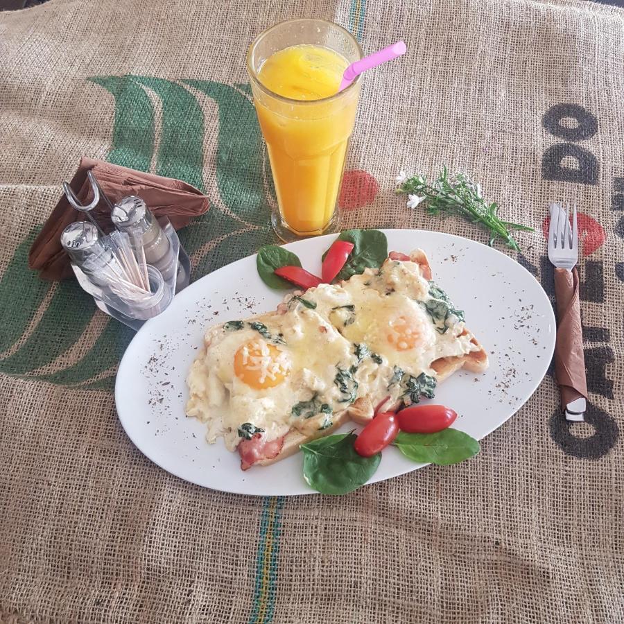 MmeBassia Bed & Breakfast Chania  Bagian luar foto